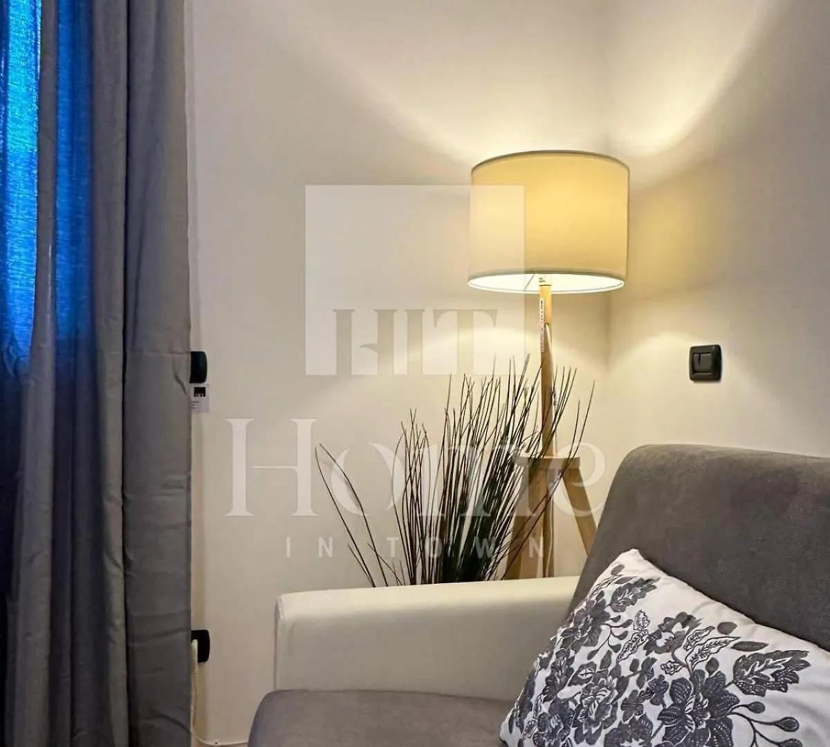 Home In Town - Porta Nuova District Milan 0*,